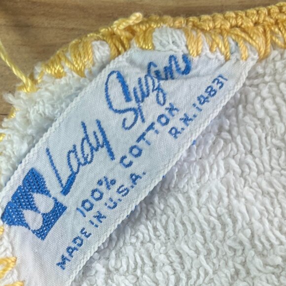 Vintage Floral Peony Washcloth - Yellow Trim - Picture 2 of 6